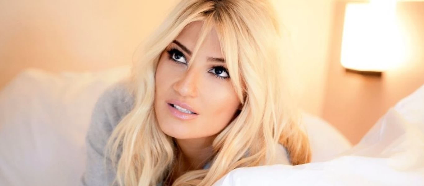 Απρόοπτο με πολύ γέλιο στην εκπομπή της Φαίης Σκορδά (βίντεο)